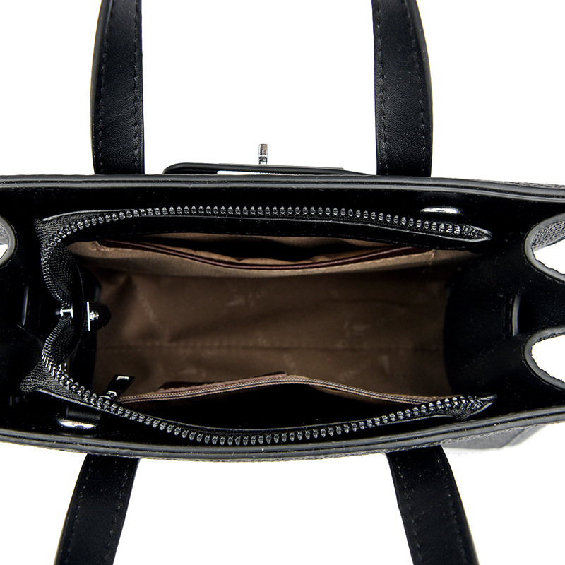 Bolsos de diseño de nicho de alto nivel, bolsos de moda versátiles de alto valor para mujeres 2025, nuevos bolsos casuales y simples.