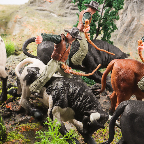 Simulated Spanish Bullfighting Wild Animal Doll Model Set Toy Matador Tamer Ornament Figure