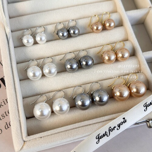 Exquisite and Compact French Gray Pearl Stud Earrings for Women Fashionable High Heels Earrings Earrings Hook Earrings Jewelry Earrings
