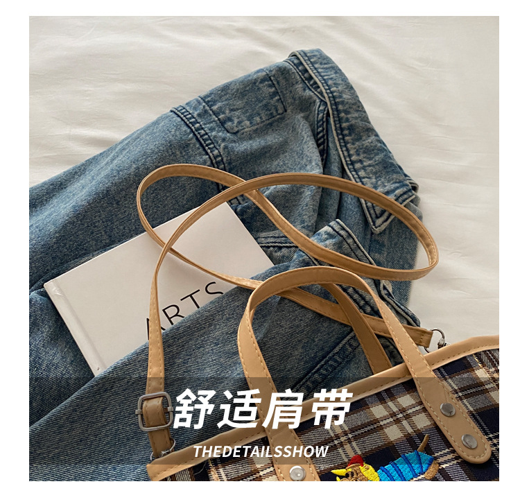 Cross-border personalized hand-carried fashionable and casual bucket bag for women, new autumn 2024 collection, contrasting color striped single-shoulder quality crossbody bag Item Picture