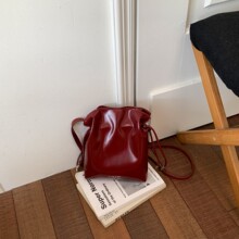 �羳����С��ˮͰ������Ƥ�����ٴ�ʱ�е���������ʸ�ͨ��б���