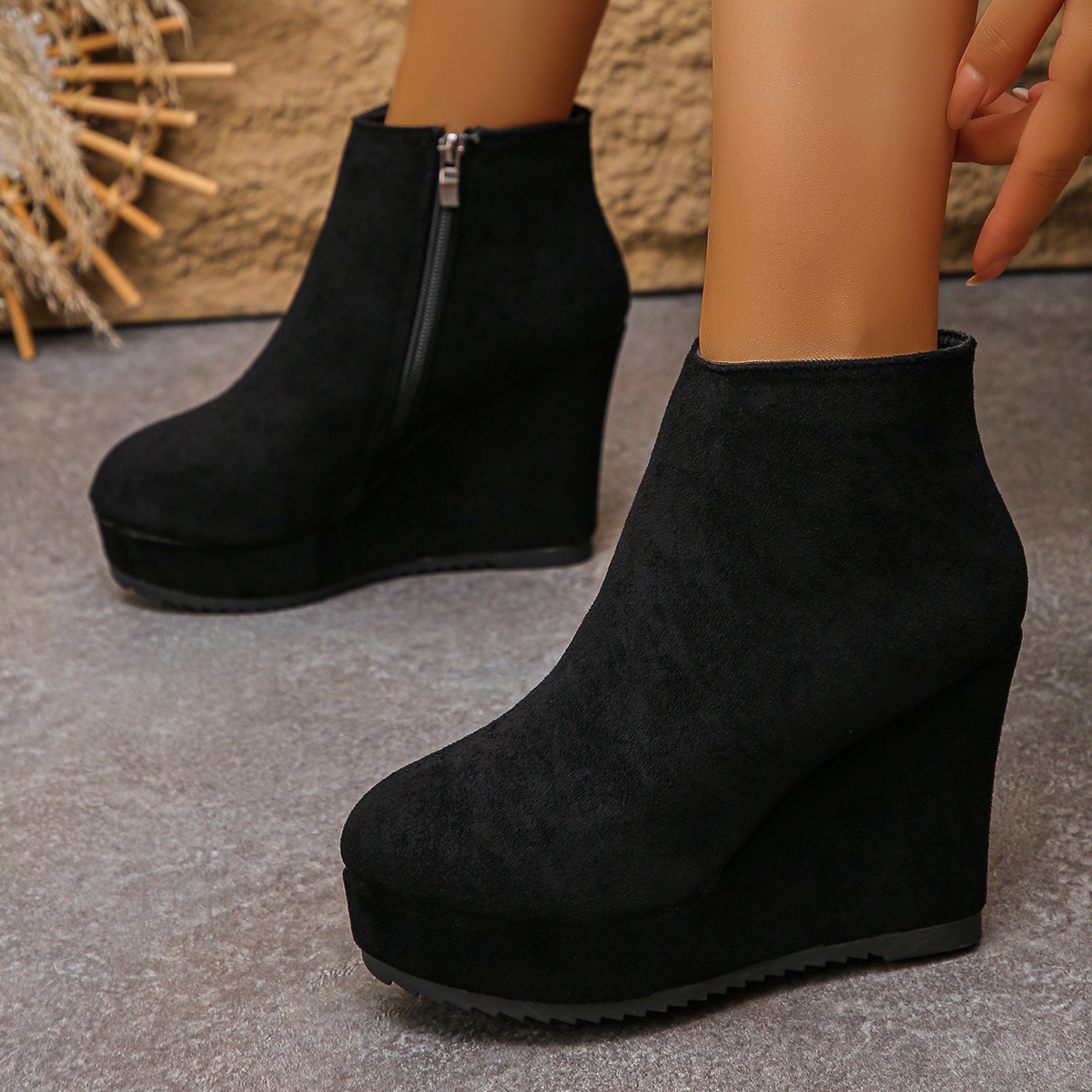 Women's Suede Wedge Ankle Boots European American Style Winter Side Zipper Thick Sole Platform_voghion.com
