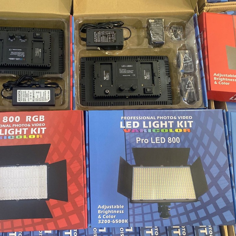 Pro led 800/600/led 660 RGB自慢の四葉バッフルランプを供給します。|undefined