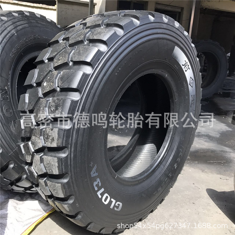 Suministro 305 335 365/80R20 R18 todoterreno neumático camión de bomberos grúa neumático