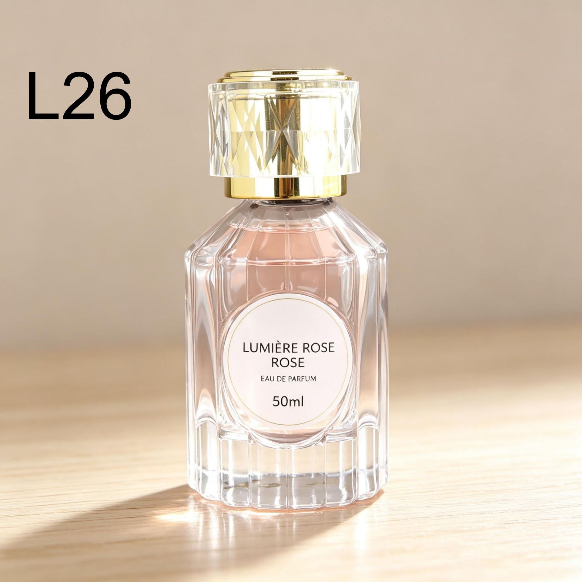 Nuevo producto botella de perfumes de vidrio botella de aerosol 50ml botella vacía botella de fragancia de alta calidad botella dividida multi-tapera libre en stock