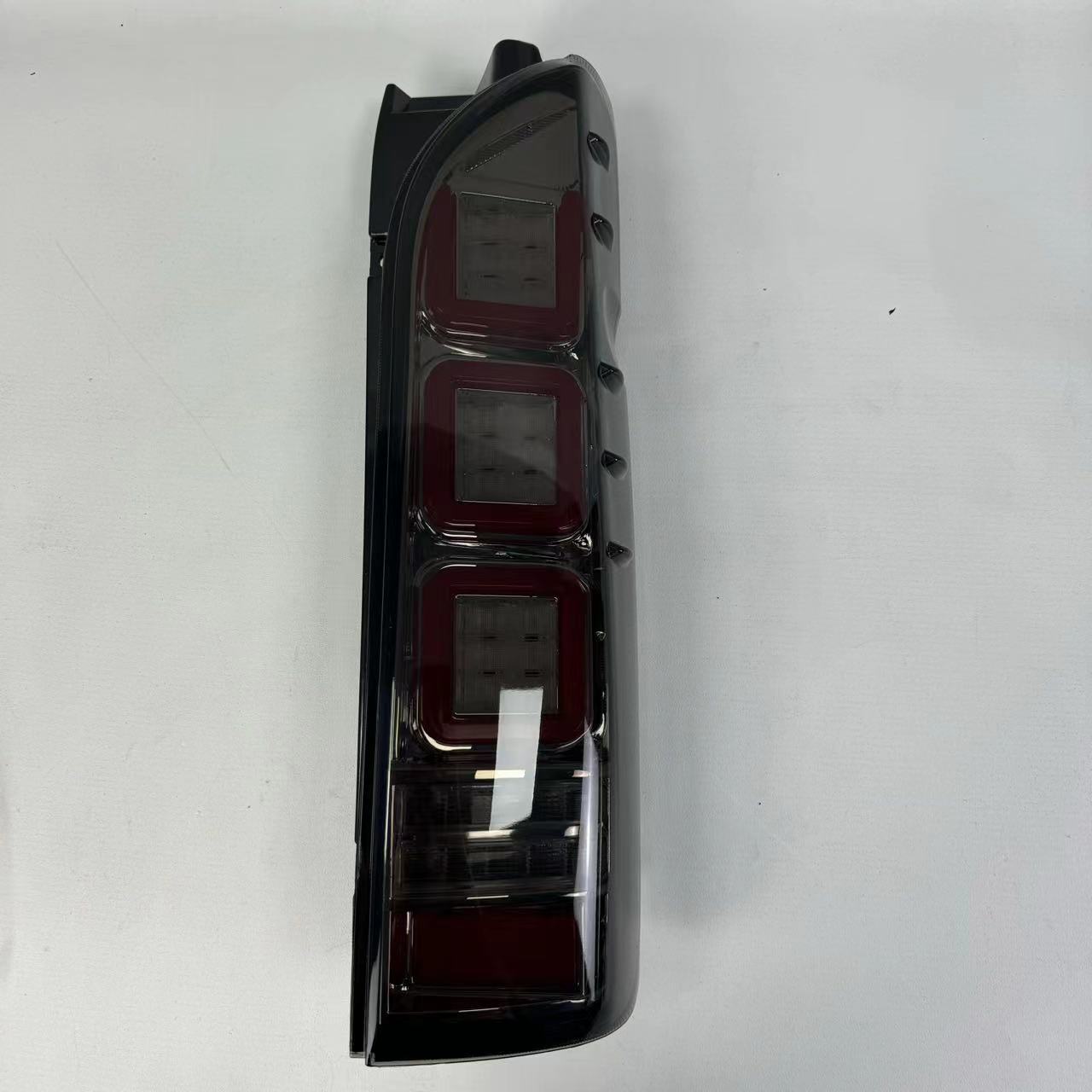 Suitable for 05-18 Toyota Hiace Hiace 200 Series Modified Led Taillights, Brake Lights, Flowing Water Turn Signals