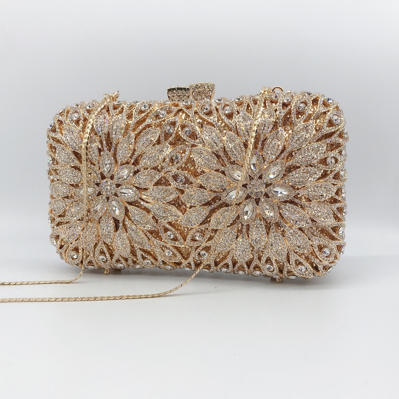 Ventas transfronterizas de metal de diamantes bolsas de cena, vestidos de banquete de damas, bolsas de moda de mano de diamantes
