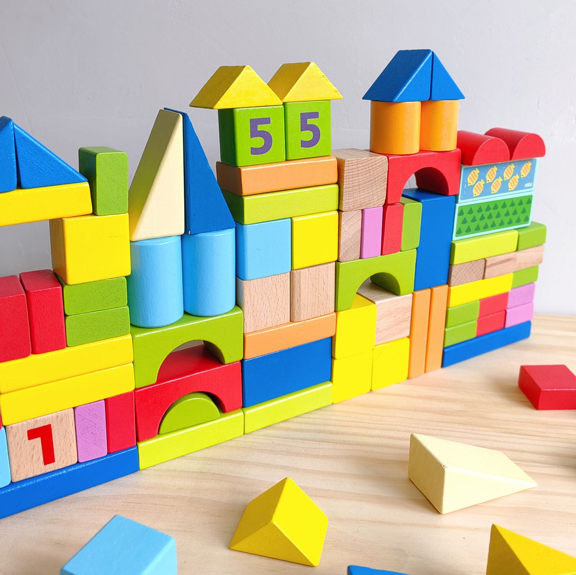 100粒积木桶装数字字母积木儿童益智早教木制1-3岁幼儿园玩具批发