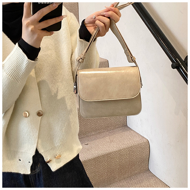 This year's popular small women's bags are the new 2024 trendy, versatile, simple and niche single-shoulder, underarm and crossbody bags undefined