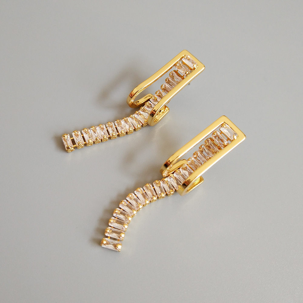1 Piece Elegant Simple Style Geometric Brass Zircon Drop Earrings display picture 3