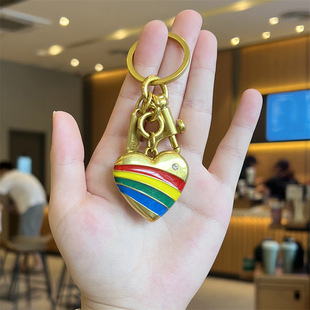 C's European and American Style Metallic Rainbow Heart Keychain French Accessible Luxury Niche Design High-End Bag Pendant