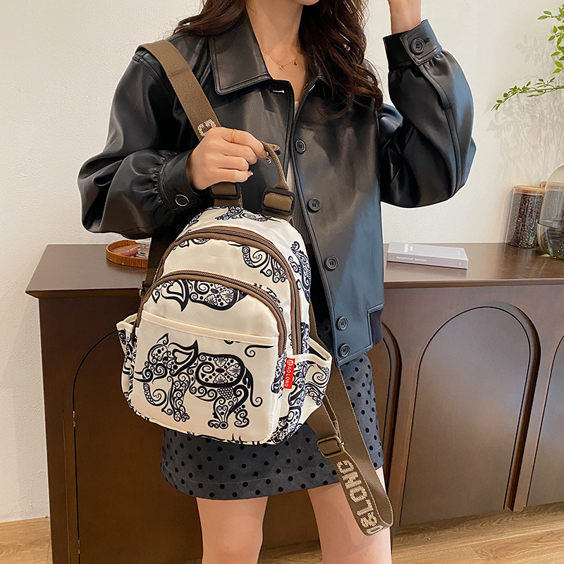 傲隆女士双肩包批发高颜值旅行背包虎头包包轻便大容量多用包bags