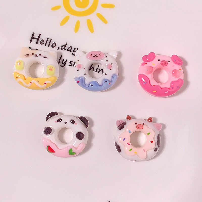 Nuevo animal panda donut diy accesorios de resina adornamiento de cabello cremoso caja de teléfono móvil botón de zapato taza de agua pegatinas hechas a mano