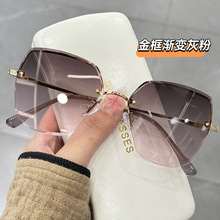 �����бߴ������ī���۾������޿�Ů����̫���������羳ʱ�аٴ�