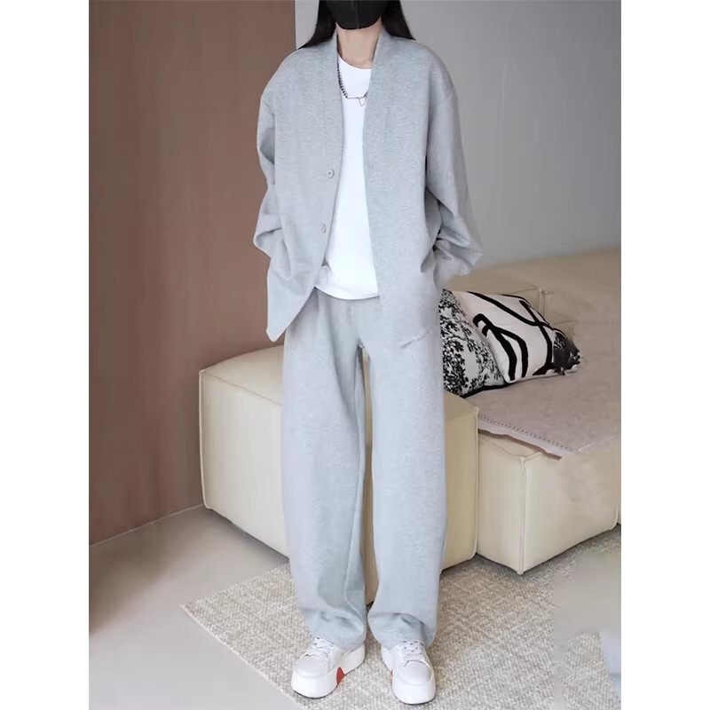 White Floral Gray V-Neck Cardigan Sweatshirt Set for Men, Paired with Casual Sports Sweatpants, a Complete Set in a Cool Hong Kong Style White Floral Gray V-Neck Cardigan Sweatshirt Set for Men, Paired with Casual Sports Sweatpants, a Complete Set in a Cool Hong Kong Style