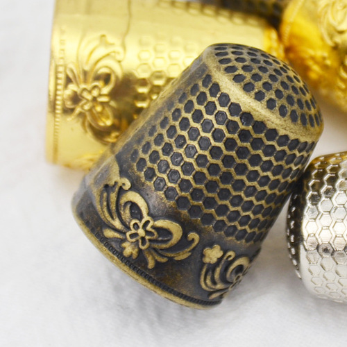 European retro pure copper top hat, cross-stitch sewing and cloth cutting DIY accessories, household thumb thickened thimble finger cover