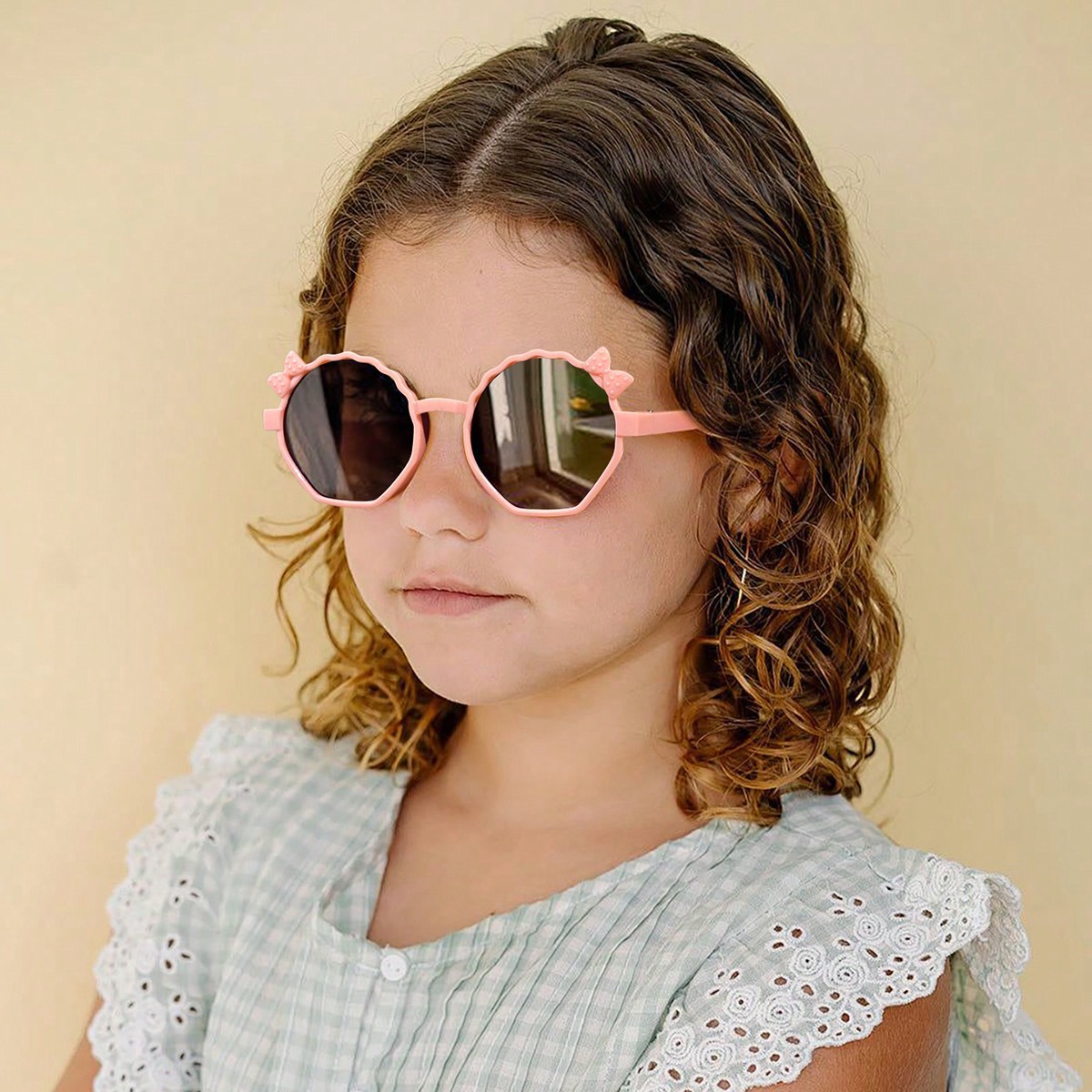 2021 nueva mariposa decorativa de los niños gafas de sol dibujos animados estilo coreano calle tiro moda niños y niñas gafas 8834