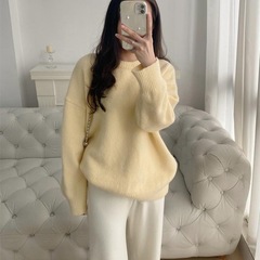 软奶黄色圆领套头毛衣女秋冬季宽松慵懒风显瘦加厚保暖针织衫上衣