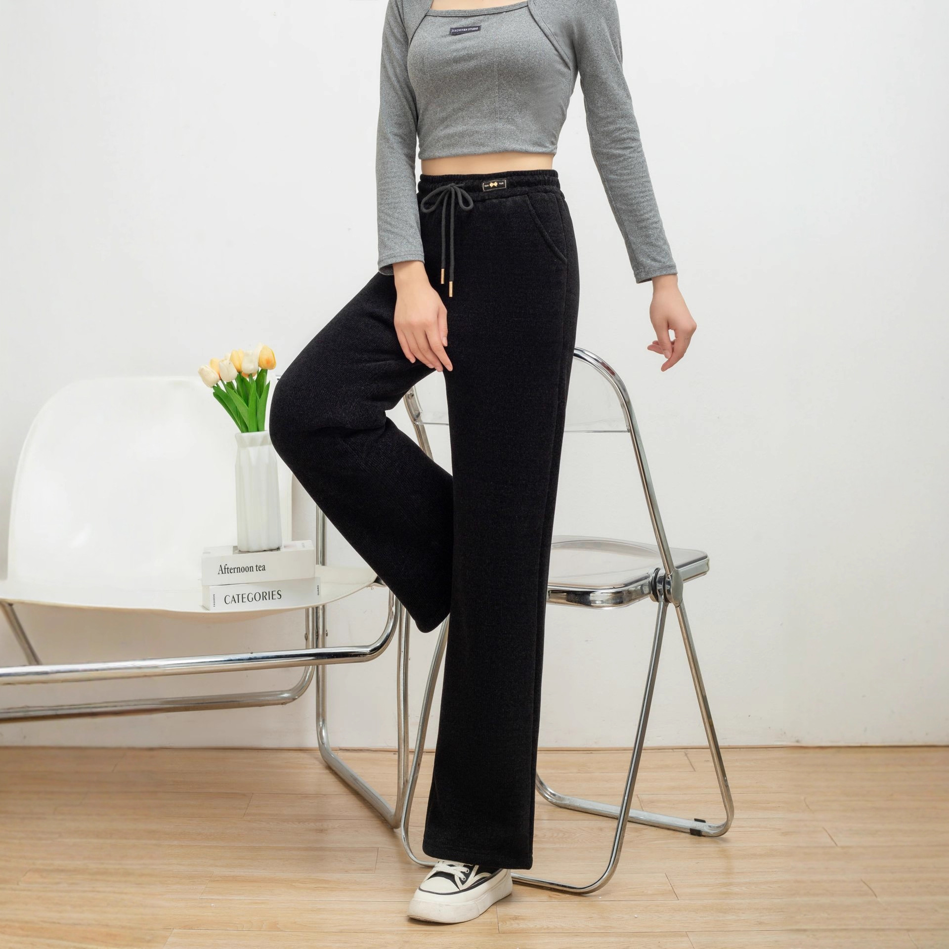 2025 Autumn and Winter Middle-Aged and Elderly Mothers' Clothing Thickeneded Snow Fox Velvet Pants Casual Elastic Waist Loose Straight Pants Women's Clothing