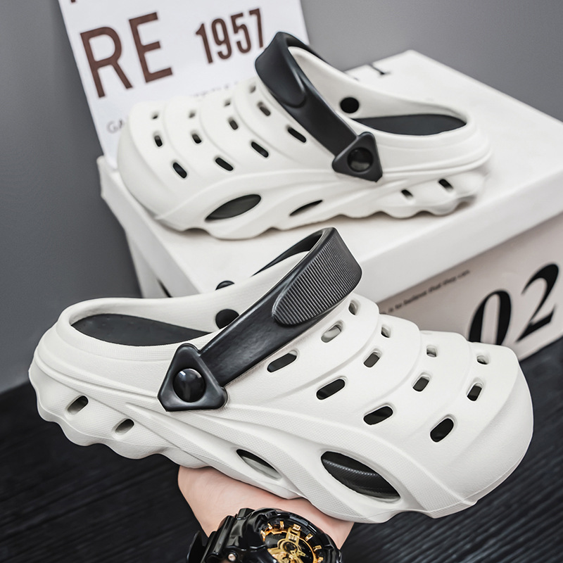 Zapatos con agujeros transpirables para hombre EVA verano nuevo estilo sandalias antideslizantes de suela gruesa zapatos de playa deportivos de dos desgaste image 4