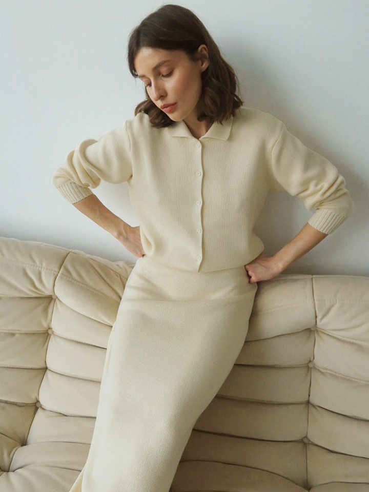 Bộ đầm len dệt kim áo khoác cardigan cổ bẻ cài nút và chân váy dài phong cách Âu Mỹ — Màu be chi tiết 8