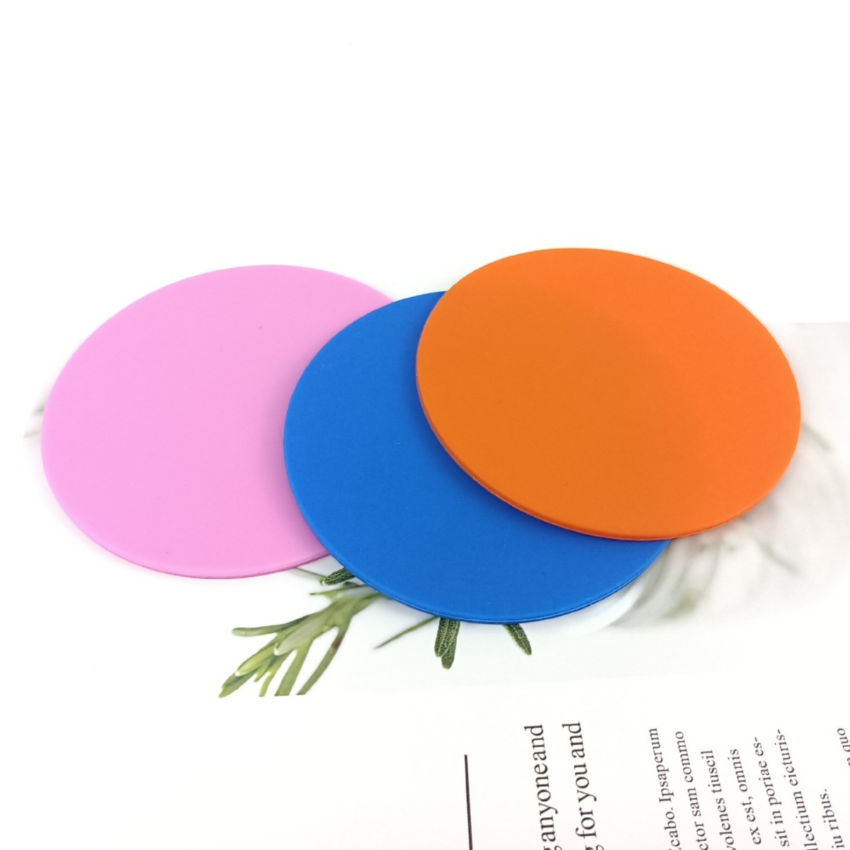 实力源头厂家直供批发9.5cm隔热卫生 圆形简约平面硅胶杯垫硅胶垫