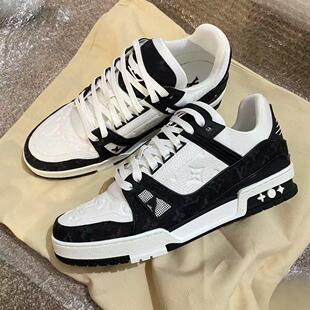�羳С�ֶ�������ЬTrainer���e�\��Ь�ٴ���Ь��Ů��Sֱ�l