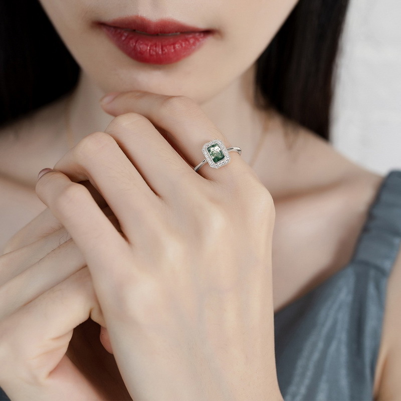 Anillo de ágata de hierba de agua natural cuadrada de nuevo estilo transfronterizo S925 anillo de apertura de piedra de musgo verde con incrustaciones de plata Personalización de moda