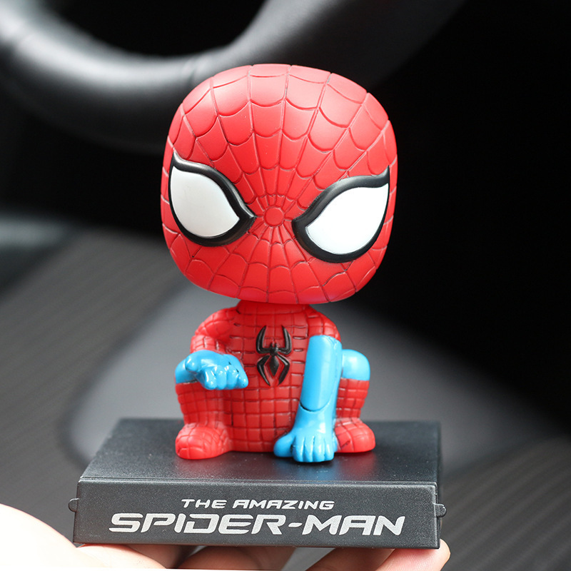 バットマン新キャプテンツリーマンヒーロー車の装飾品スプリングボブルヘッド人形漫画クリエイティブカーアクセサリー車の装飾|undefined
