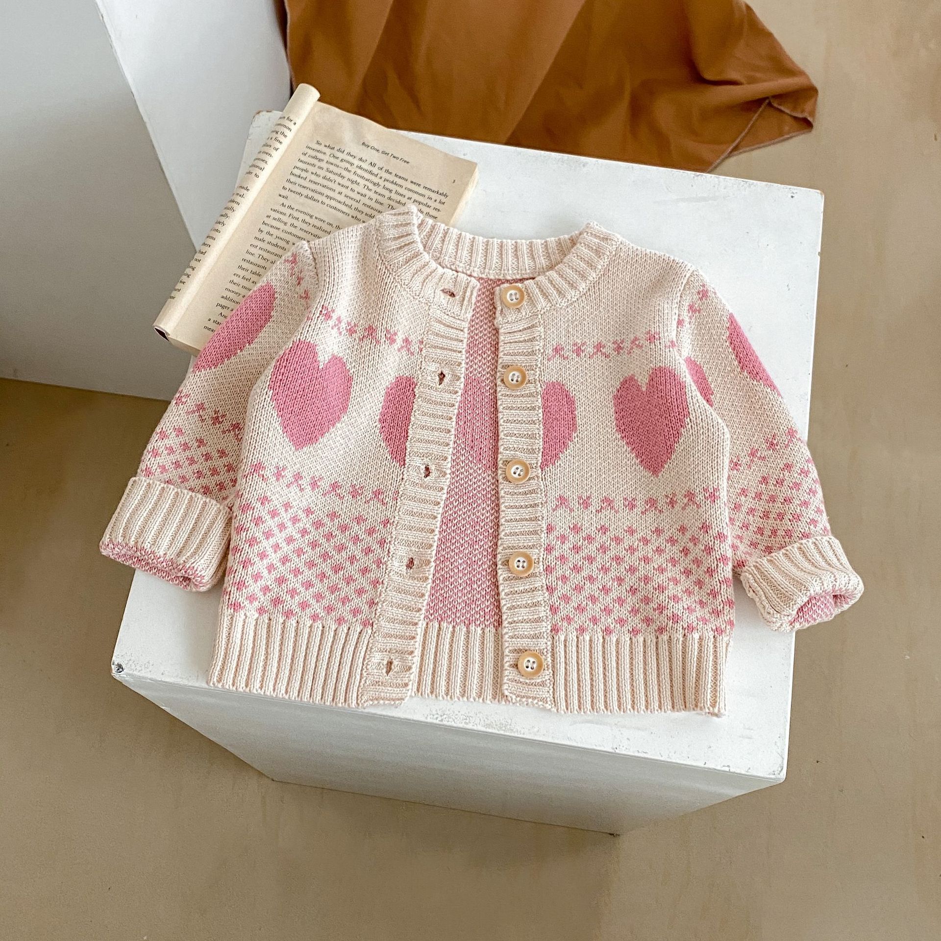 Kannerkleeder 2024 Hierscht nei Damen Schatzpullover Häerz Jacquard Zwee-Stéck Set, Ronn Hals Jackett+Schëller_voghion.com