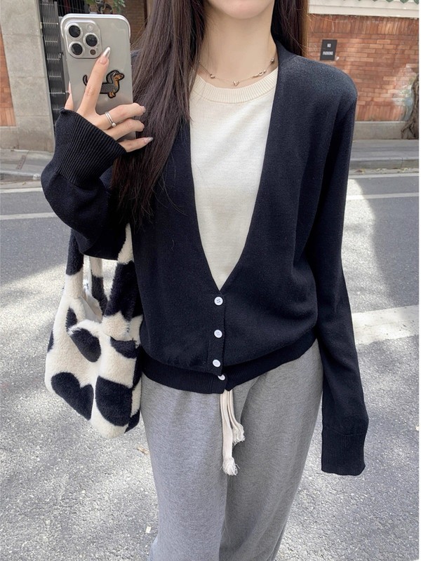 假两件拼接撞色针织衫女秋冬设计感小众洋气别致宽松显瘦套头毛衣|undefined