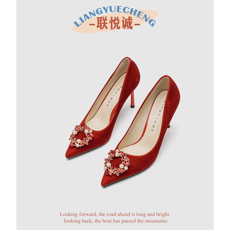 Red Velvet High Heels Women 2024 New Arrival Xiuhe Dress Rhinestone Pearl Wedding Shoes Pointed Shallow Stiletto Heel Shoes