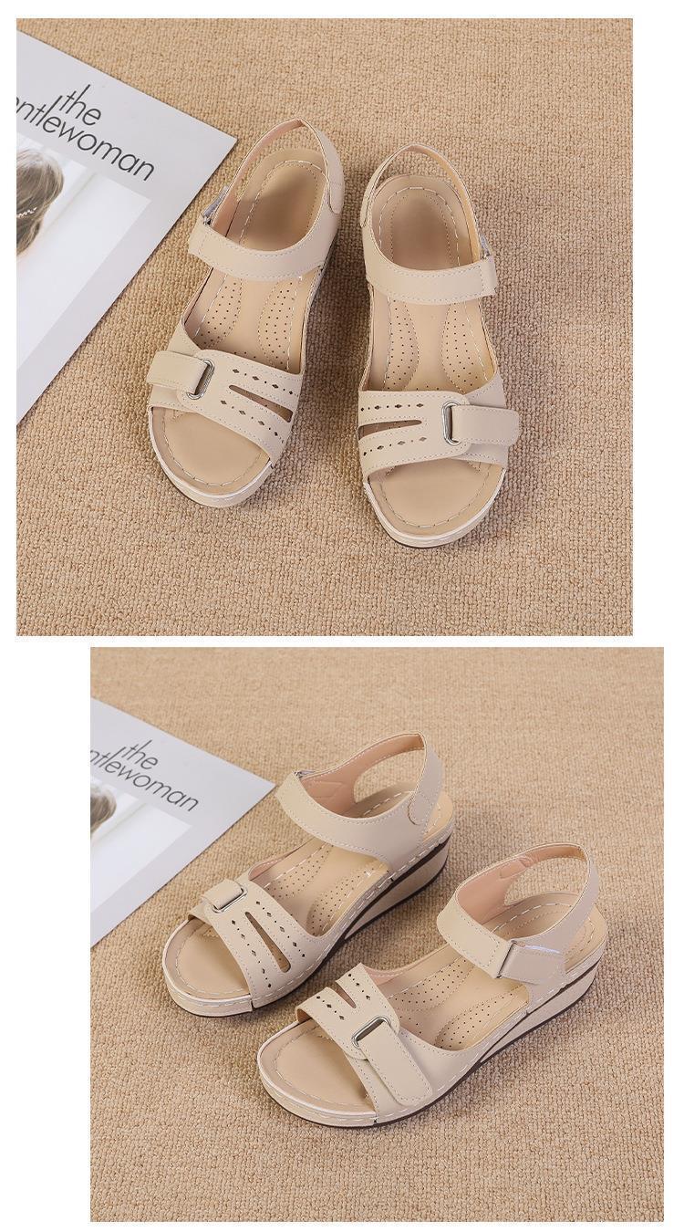 Roman Sandals in Black