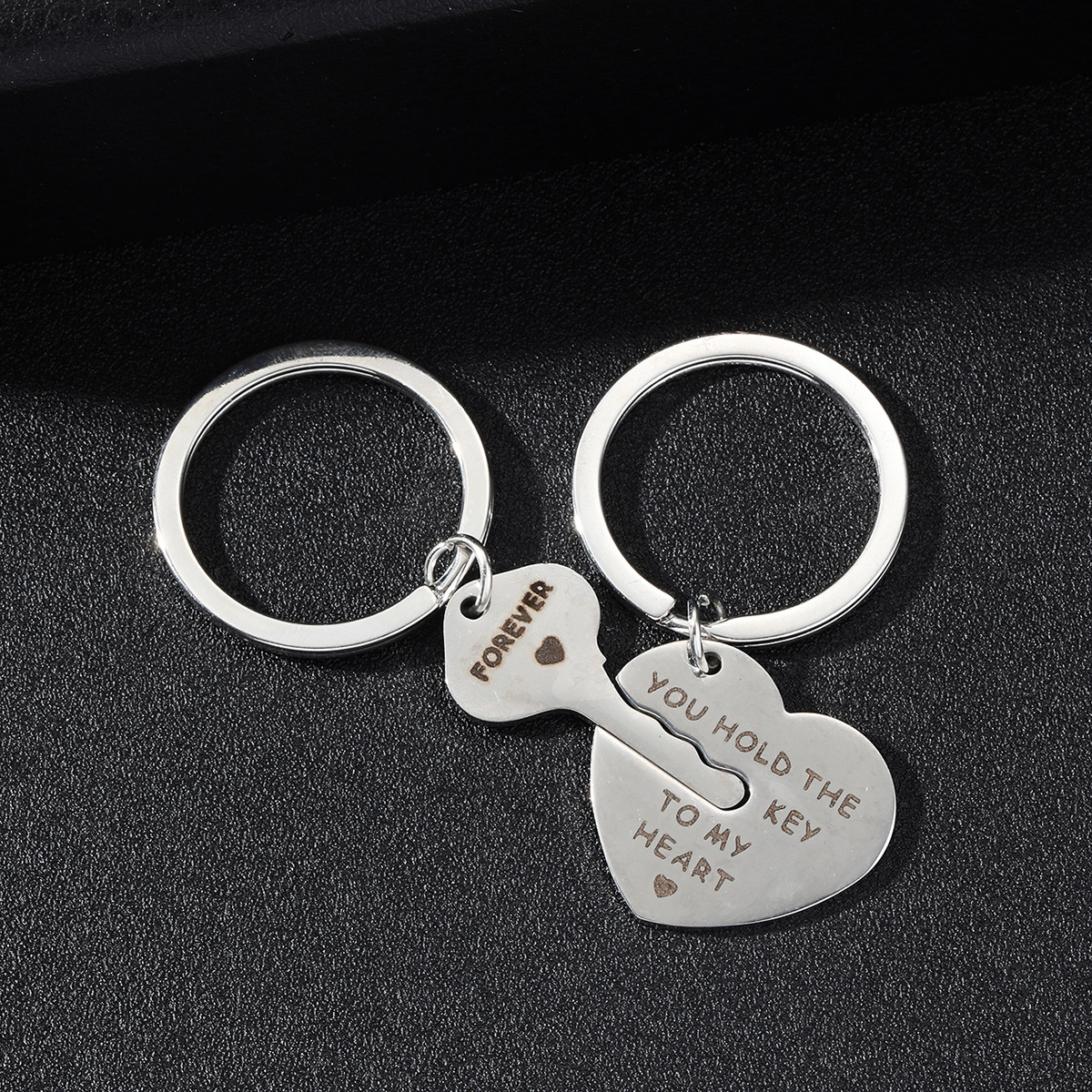 Regalos de San Valentín transfronterizos llaves de corazón You Hold The Heart Key Couple Keychain de acero inoxidable