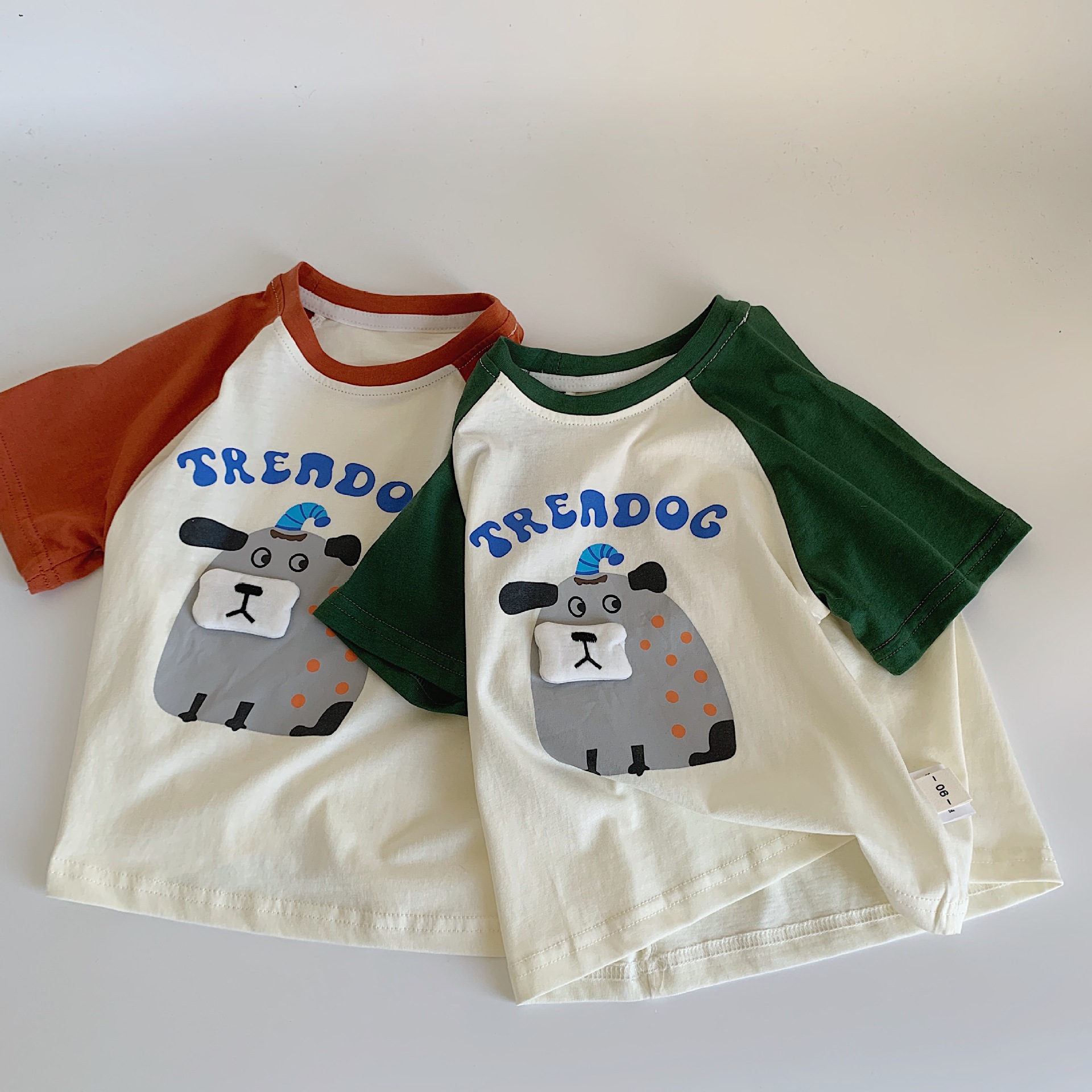 Camiseta de manga corta para niños Maibao verano 2025 verano nuevo estilo verano ropa para niños ropa para niños niños tops de media manga