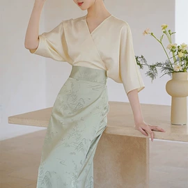 唐装套装;上衣;裙子