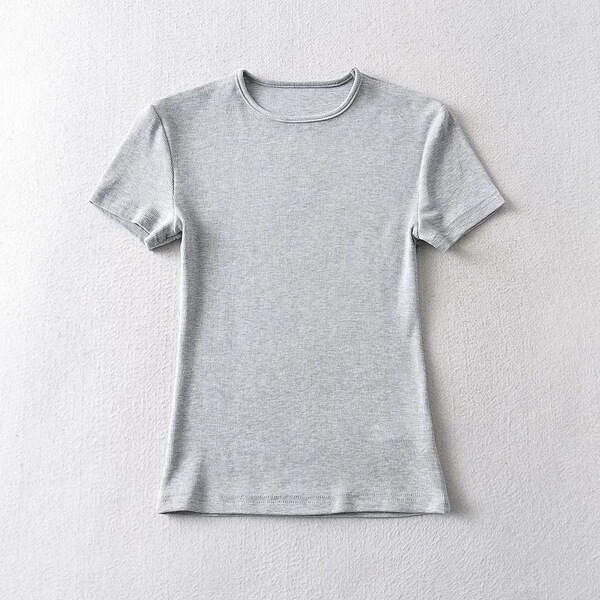 solid color fitted retro short short sleeve T-shirt with a round…