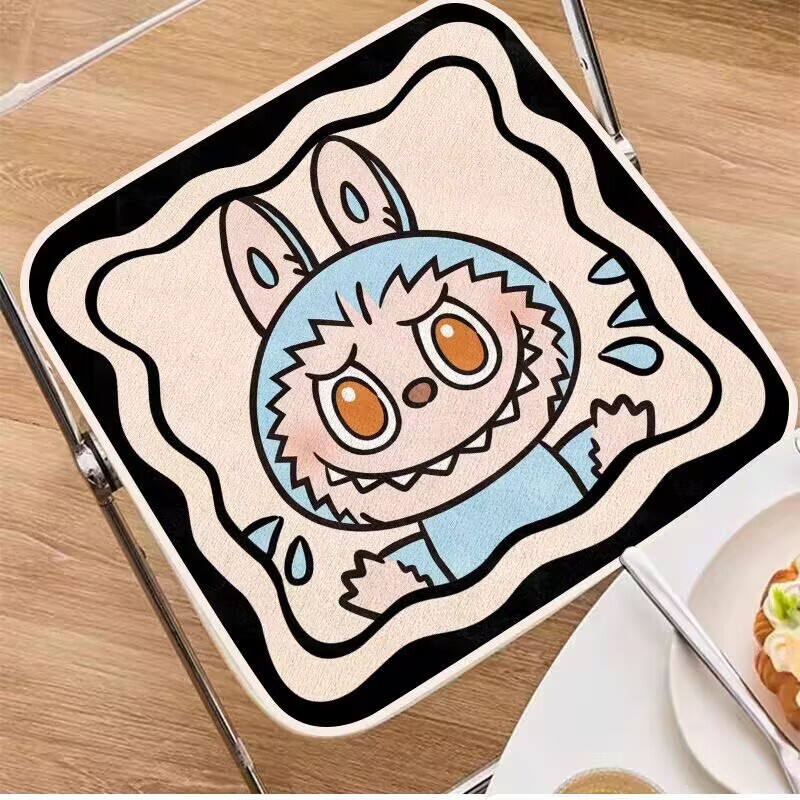 Labubu 漫画マットクッション夏通気性アイスシルク尻パッド学生座りがちな滑り止めスツール椅子クッション|undefined