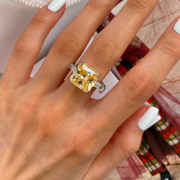 European and American Luxury Simulation Zircon Princess Square Diamond Engagement Ring for Women Instagram Style Super Flash Ace Yellow Diamond Open Ring
