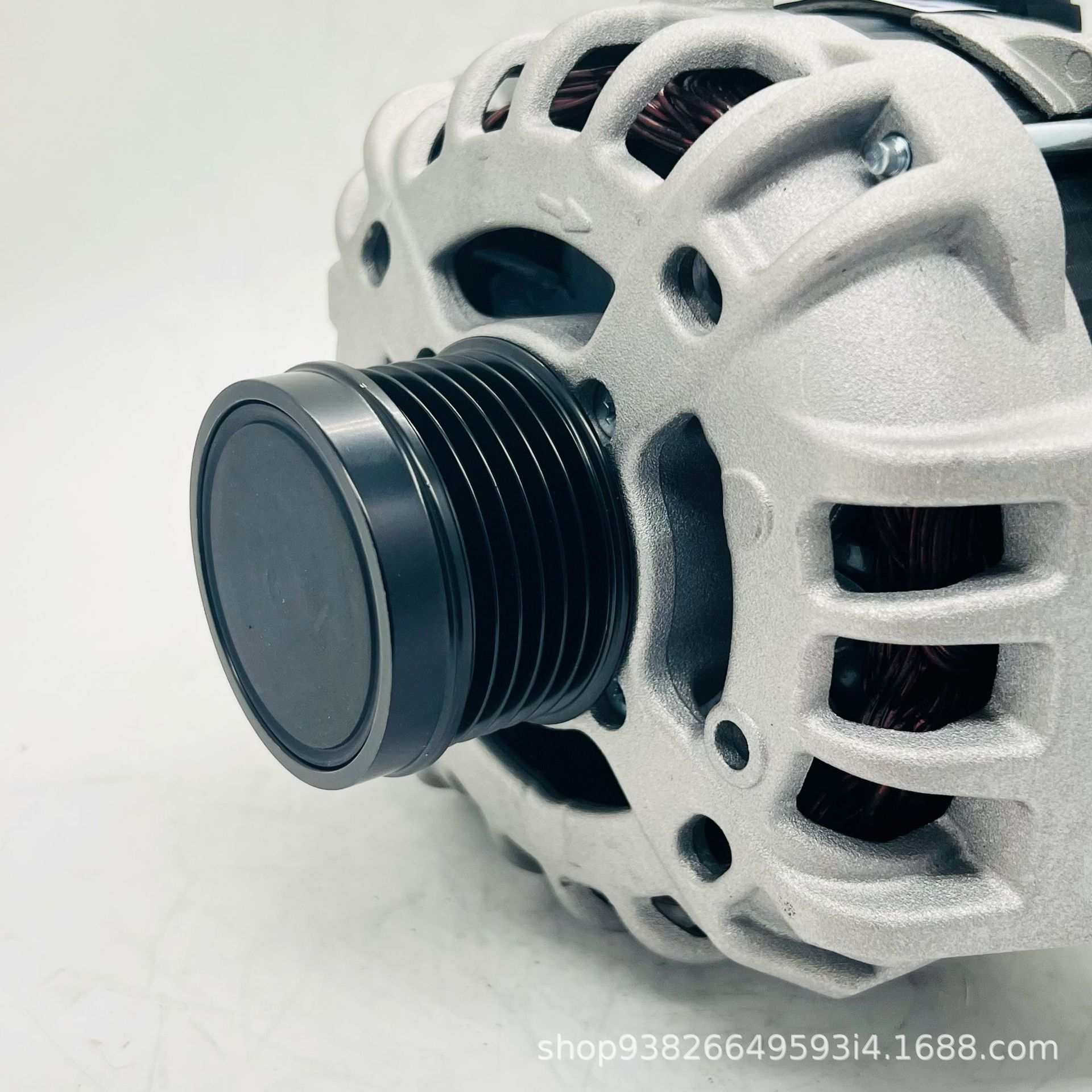 Applicable to Roewe series automotive alternator 11018897 10084079 auto parts factory direct sales