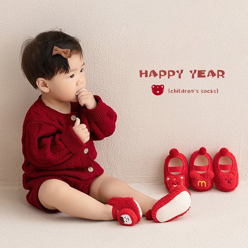 23 Otoño e Invierno engrosado forro de lana con cordones muñeca zapatos de bebé calcetines infantiles niños antideslizantes zapatos de niño zapatos de piso rojo
