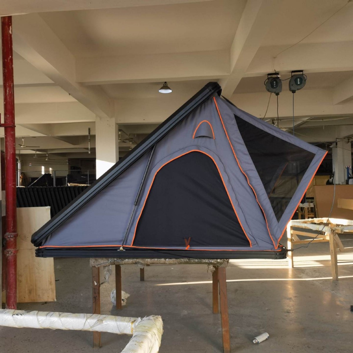 Aleación de aluminio tipo triángulo al aire libre carpa de techo carpa de carro de cáscara dura