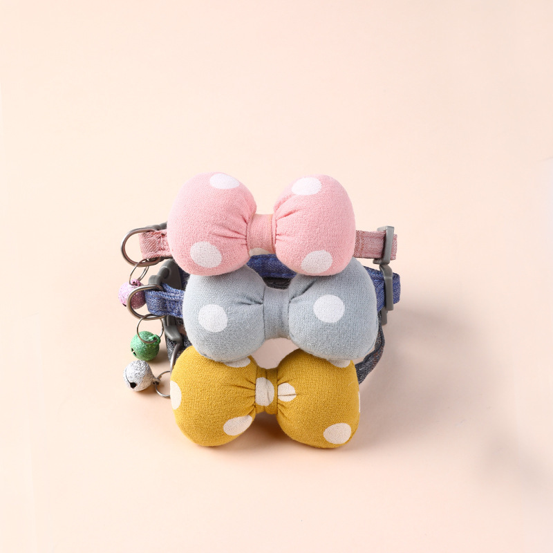 Nuevo collar de mascota al por mayor tirando lindo arco de dibujos animados collar de campana collar de gato suministros para perros pequeños