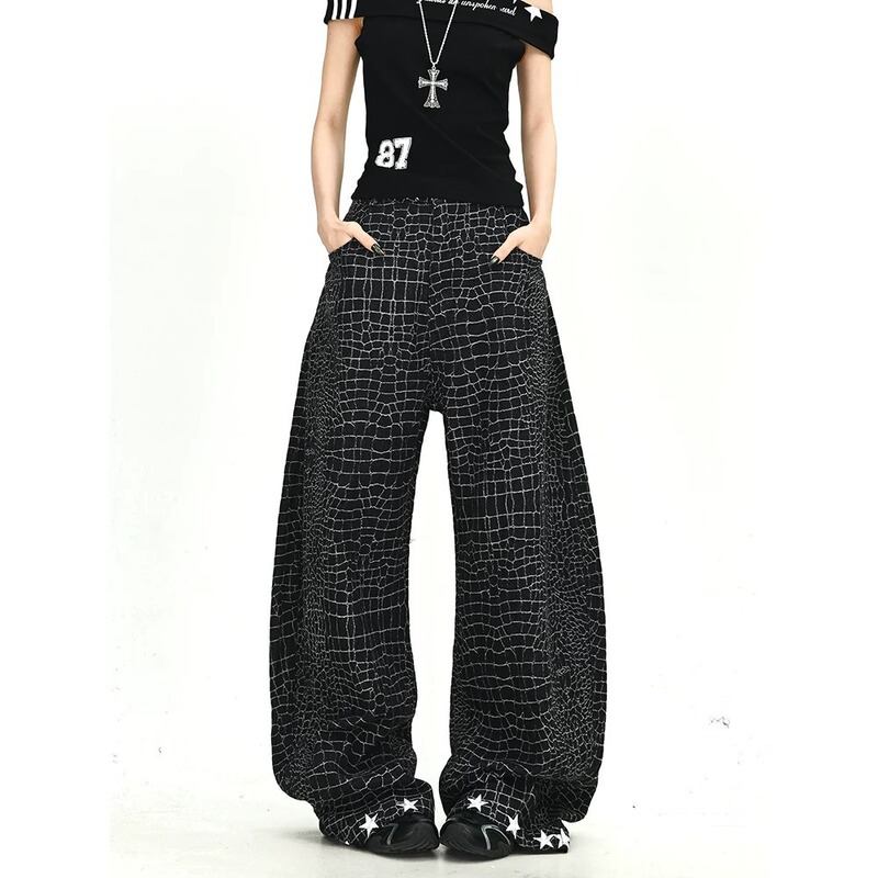 American-Style Crocodile Texture Wide-Leg Jeans for Men and Women with Star Embroidery on the Waistband and Hem, Trendy Brand Slim-Fit Long Pants American-Style Crocodile Texture Wide-Leg Jeans for Men and Women with Star Embroidery on the Waistband and Hem, Trendy Brand Slim-Fit Long Pants