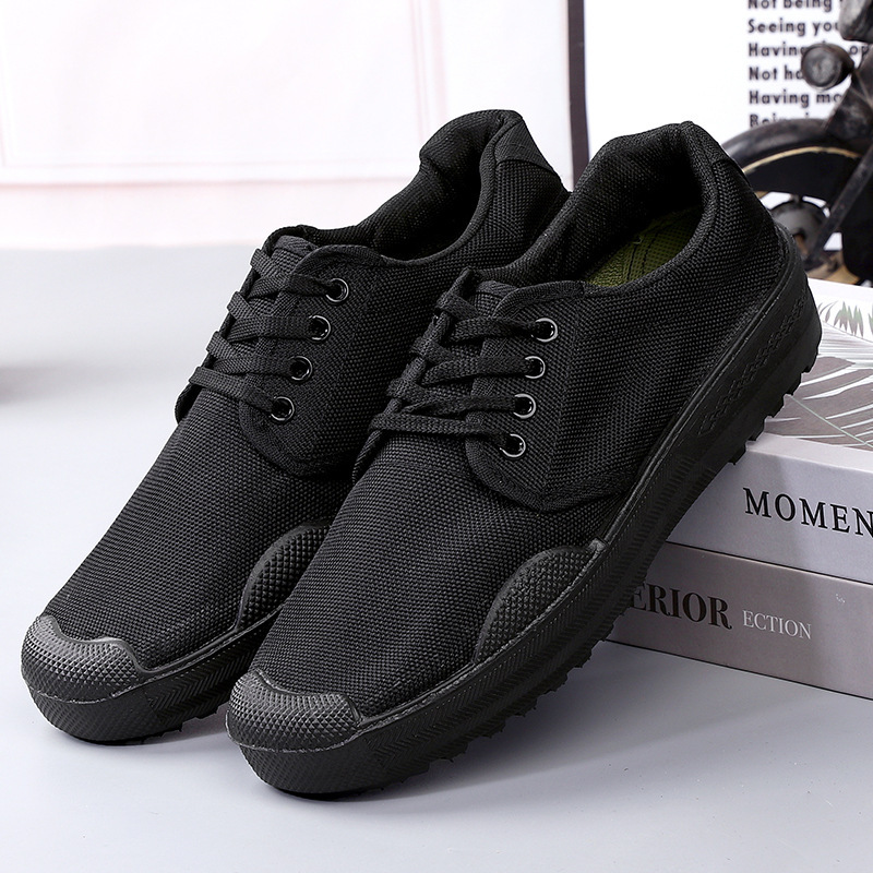 Manufacturers rubber blow bottom low release shoes high canvas work shoes outdoor shoes low 99 farmland shoes wholesale men Manufacturers rubber blow bottom low release shoes high canvas work shoes outdoor shoes low 99 farmland shoes wholesale men