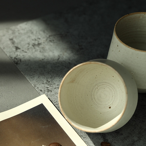 Jingdezhen Japanese-style Chinese-style powder guide series glaze hand-made powder guide hand-pinch tea cup retro Japanese-style open hand cup