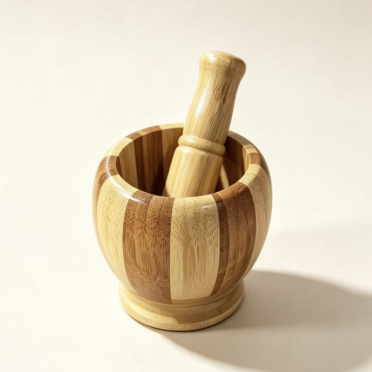 Fabricantes al por mayor cocina de ajo manuales pulverizador de ajo doméstico de madera sólida prensa de ajo moledor de ajo creativo de ajo pulverizador
