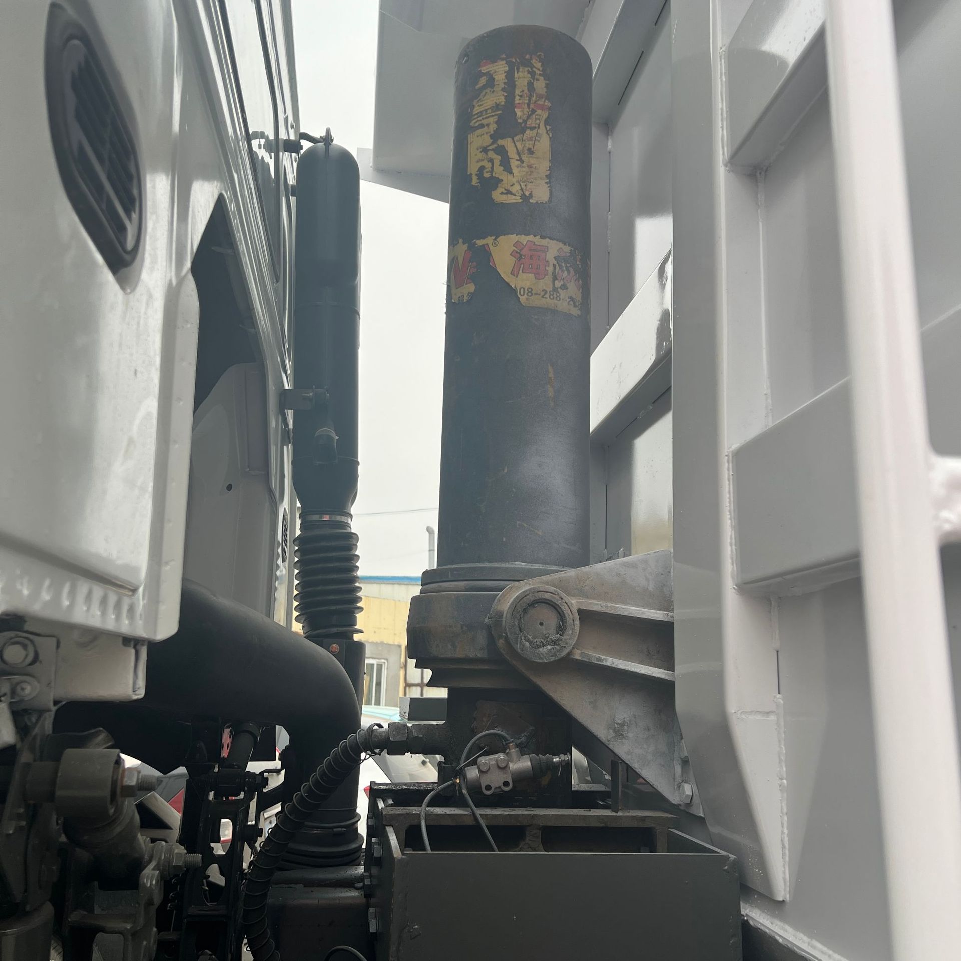 Supply of Overseas Howo Eight-Wheel Dump Trucks, Truck Transport Vehicles, Tractors, Semi-Trailers, Rear-Dump Self-Unloading Vehicles