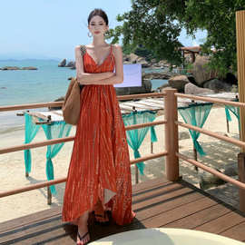 泰国海边度假风吊带裙夏季新款高级感法式茶歇连衣裙女