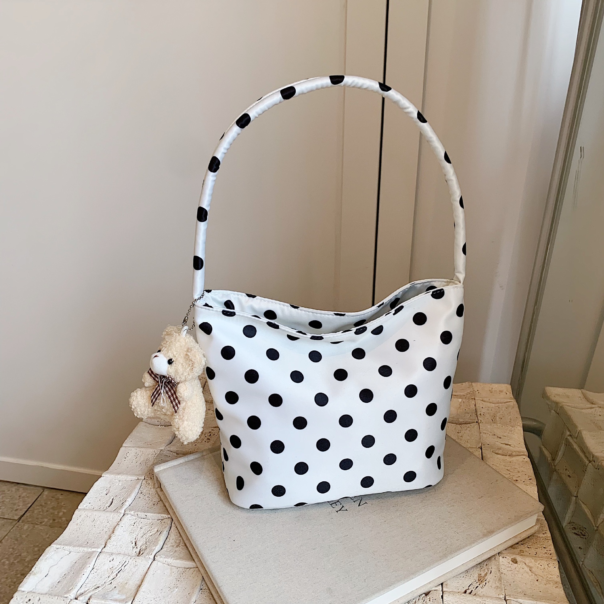 흰색 (펜던트 포함)